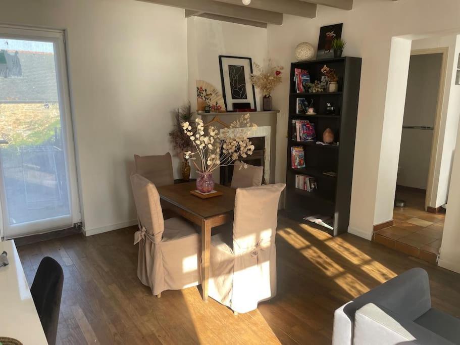 Charmante Maison, Coeur De Bourg Bazouges-la-Pérouse 외부 사진