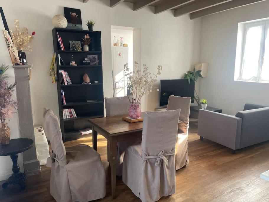 Charmante Maison, Coeur De Bourg Bazouges-la-Pérouse 외부 사진